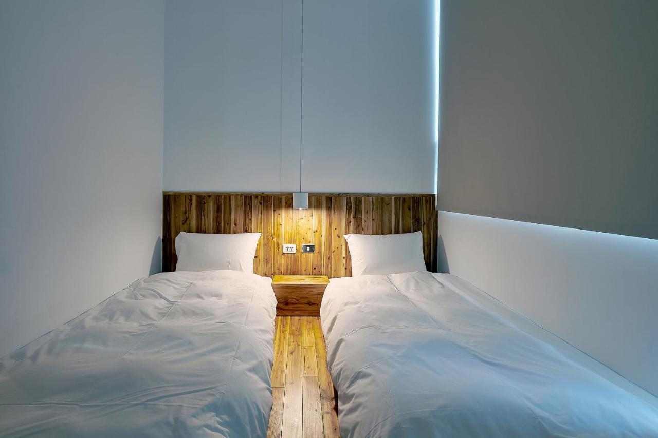 Star Hostel Taichung Parklane Extérieur photo